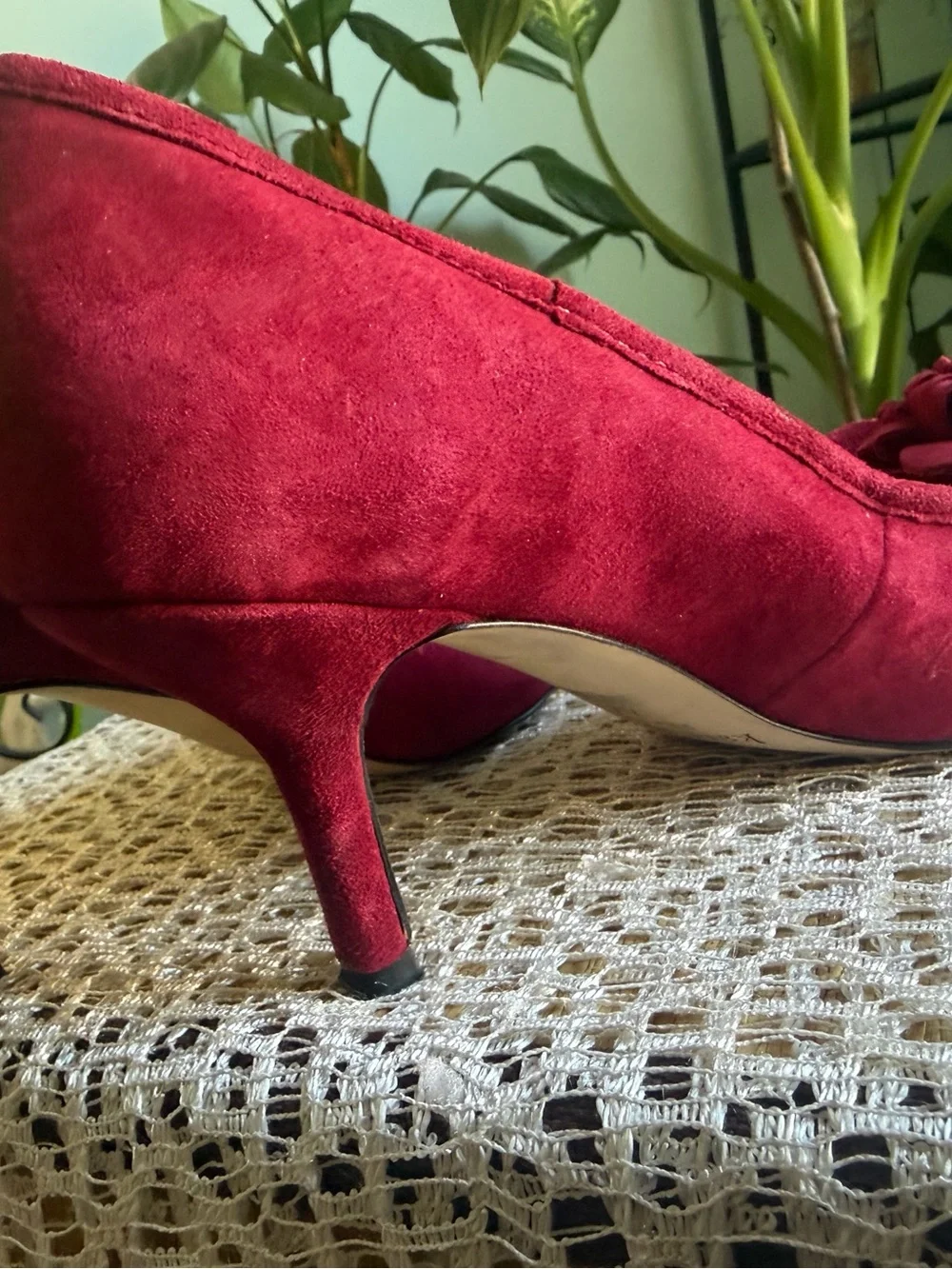 Kate Spade New York Burgundy Suede Flower Pumps Size 7M